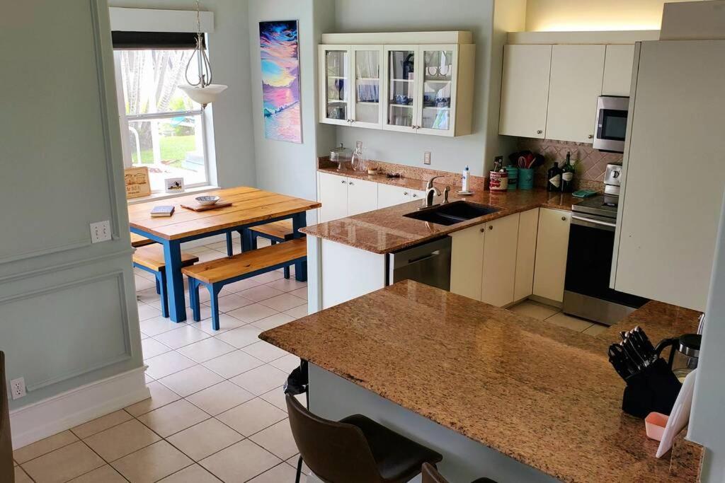 Our Beautiful Florida Vacation Home With Heated Pool Port St. Lucie Bagian luar foto