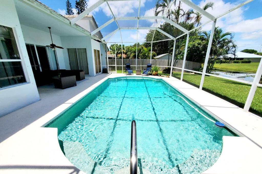 Our Beautiful Florida Vacation Home With Heated Pool Port St. Lucie Bagian luar foto