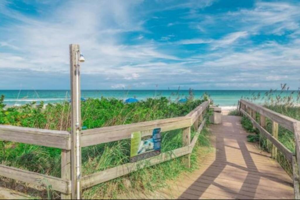 Our Beautiful Florida Vacation Home With Heated Pool Port St. Lucie Bagian luar foto